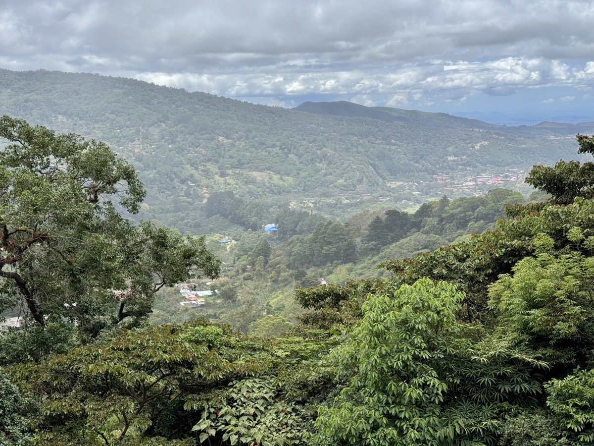 Sendero La Piedra de Lino Boquete